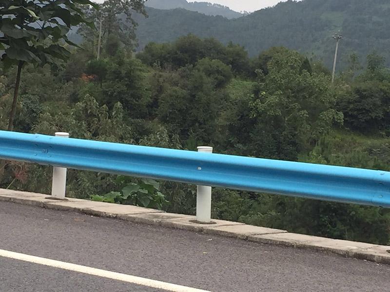馬鞍山路側(cè)護(hù)欄板